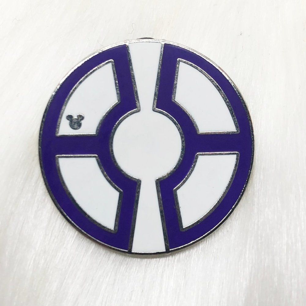 🔮‎ 5/$25 Disney Epcot CommuniCore Pin